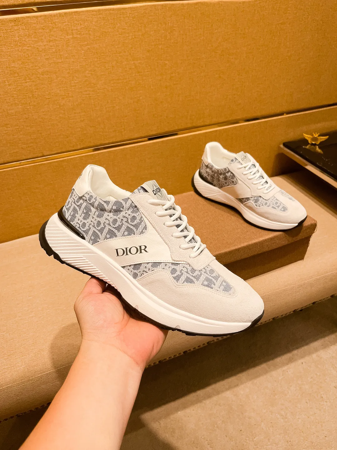 🚘🚘Factory batch 460💰🔥[Dior]🔥Men's high-end brand of shoes official website 1:1 latest masterpiece: the upper is made of Italian imported first-layer cowhide with a comfortable and breathable lining➕original non-slip and wear-resistant outsole🔥, making walking more convenient and comfortable! An exclusive new model, a stunning work, a beautiful 1:1 replica [color] compared to the official quality! Create a fashionable personality to set off your uniqueness! A must-have for trendy men! Classic🔥Size: 38-44 Color: 🔥 2⃣️colors available🔥